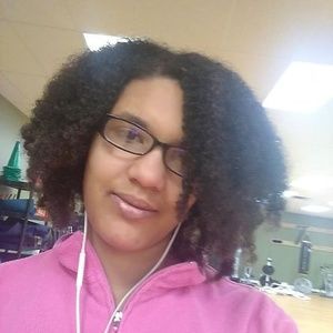 Meet your Posher, Abby